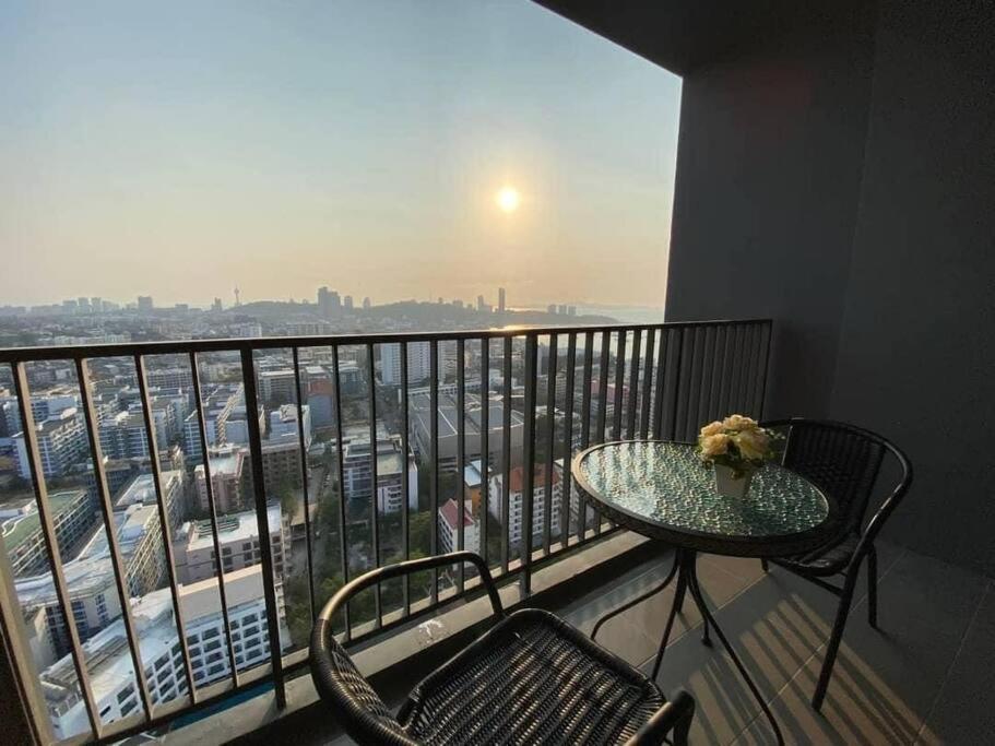 The Base Central Pattaya 2Bed King&Queen Sky Seaview & Infinity Pool Exterior photo