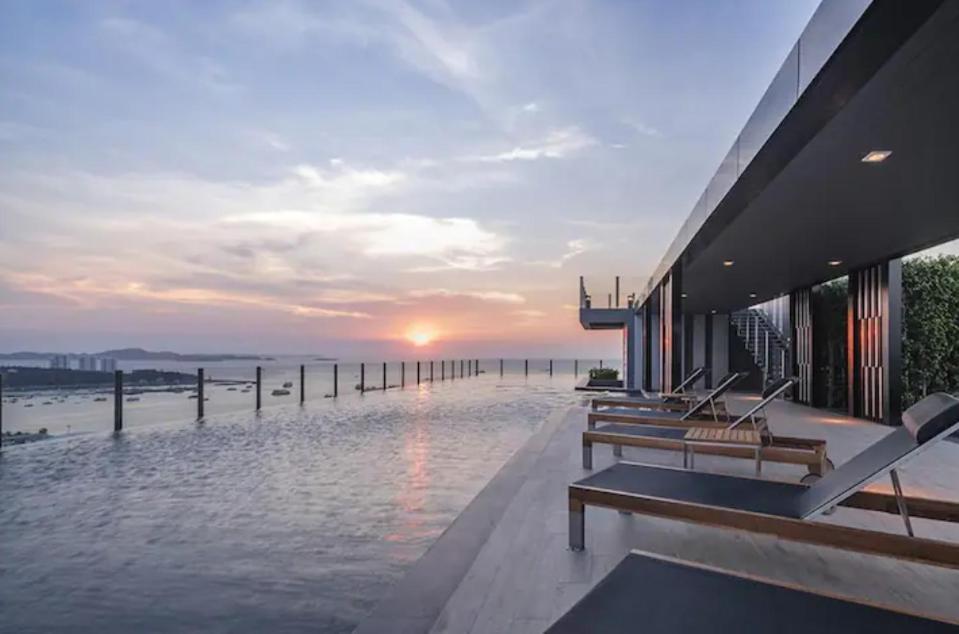 The Base Central Pattaya 2Bed King&Queen Sky Seaview & Infinity Pool Exterior photo